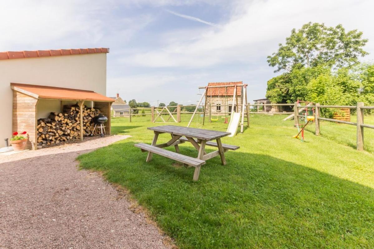 Appaloosa Villa Lormes Bagian luar foto